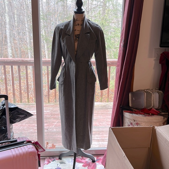 Anne Klein Dresses & Skirts - This dress coat is gorgeous